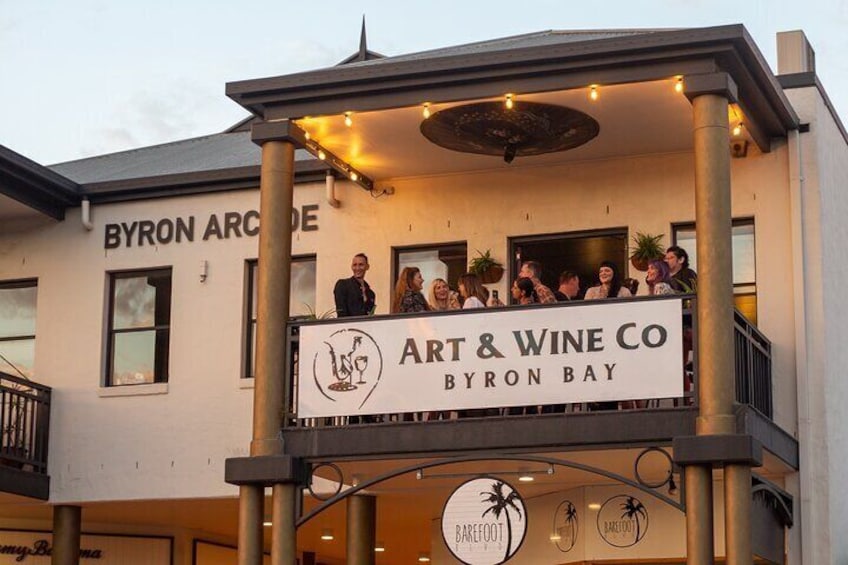 Adults Art and Wine Class in Byron Bay