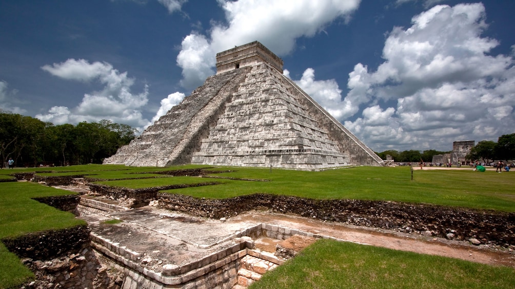 Pyramid in Chichen Itza