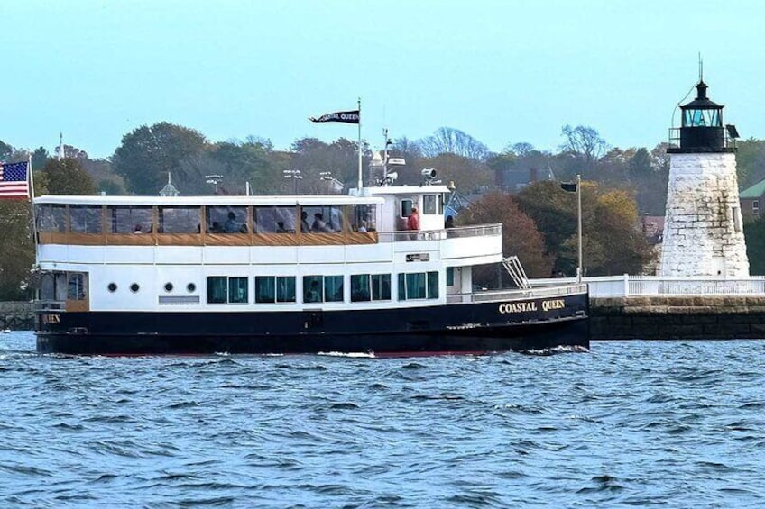 Lighthouse and Mimosa Cruise of Narragansett Bay from Newport