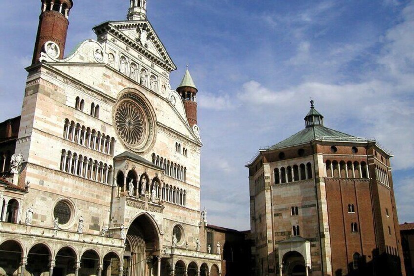 Cremona Private tour with access to the Violin Museum