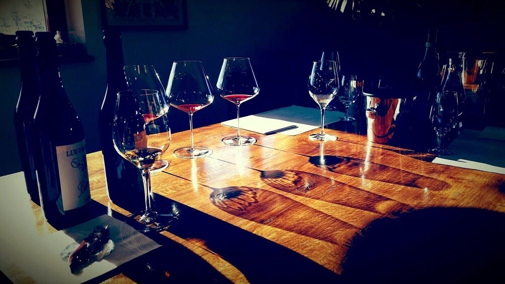 Exclusive wine experience with a local sommelier in Milan