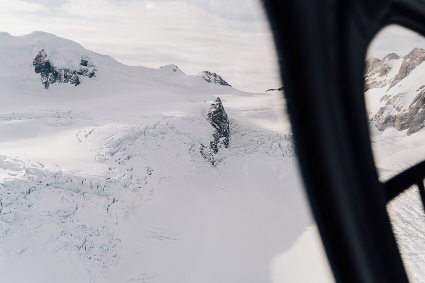 Mount Cook & Twin Glaciers Helicopter Flight with Snow Landing