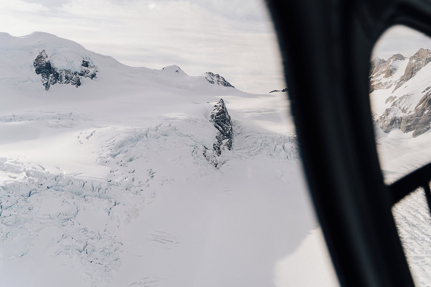 Mount Cook & Twin Glaciers Helicopter Flight with Snow Landing