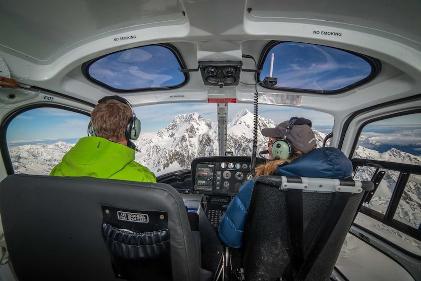 Alpine Vista Helicopter Flight & Snow Landing