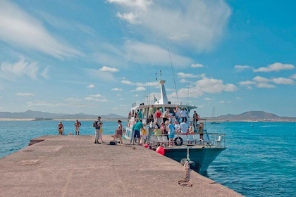 Visit Lobos Island with Snorkel Activity from Corralejo, Fuerteventura