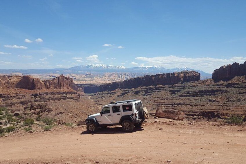 Do it like a local! Drive a canyon in the comfort of your personal SUV!