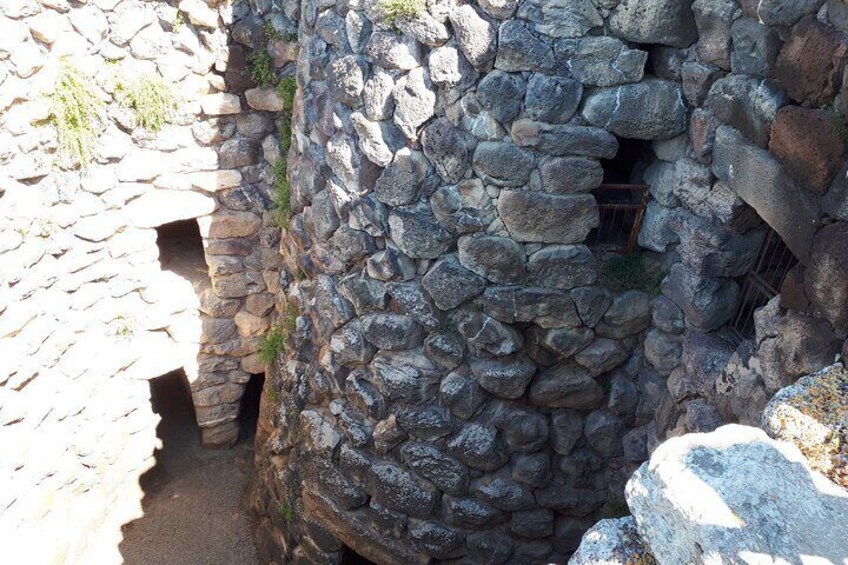 Su Nuraxi, main tower and internal courtyard
