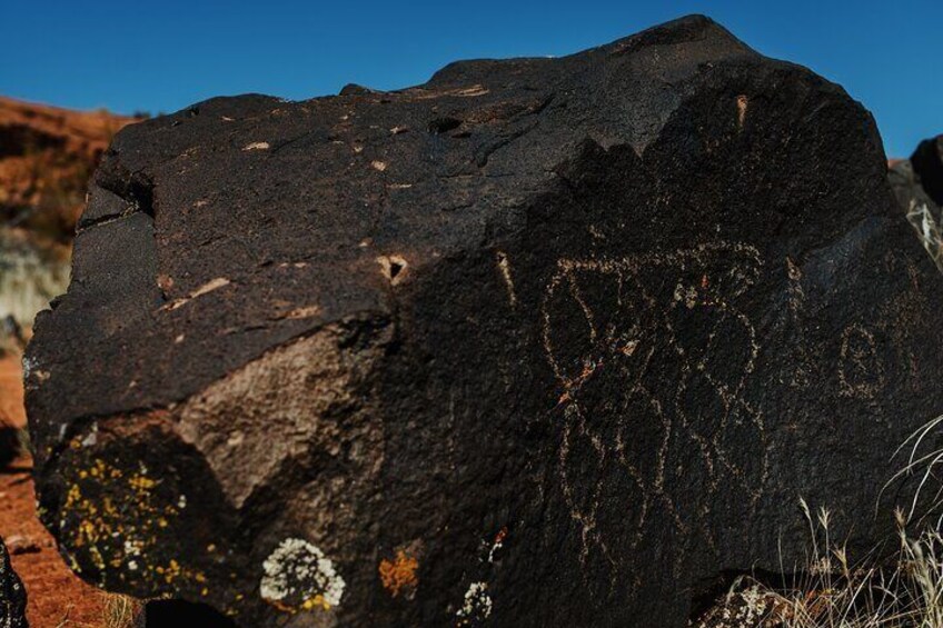 Zion Backcountry Off-road Hiking and Driving Tour Views & Petroglyphs