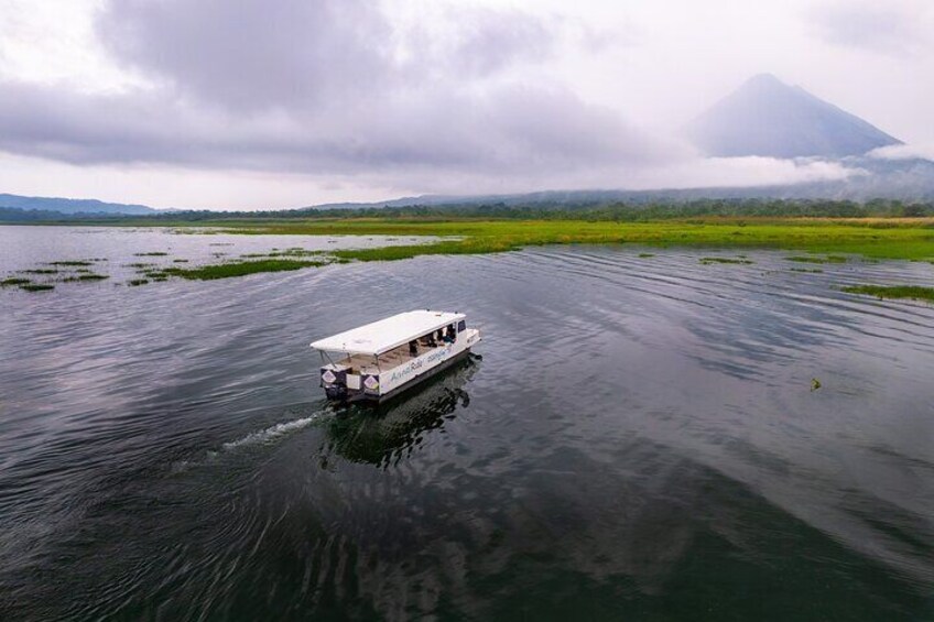 Shuttle Transfer Lake crossing from Monteverde To Arenal