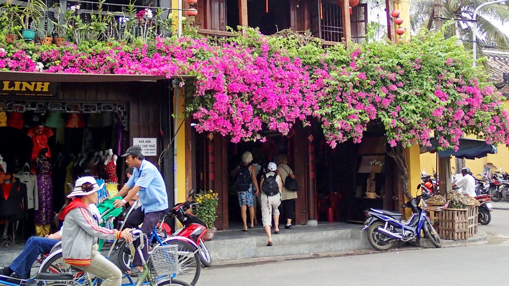 Bicycles on the road in Hoi An 