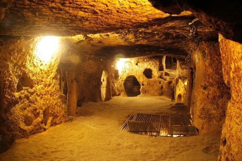 Cu Chi Tunnels: Morning or Afternoon Guided Small-Group Tour