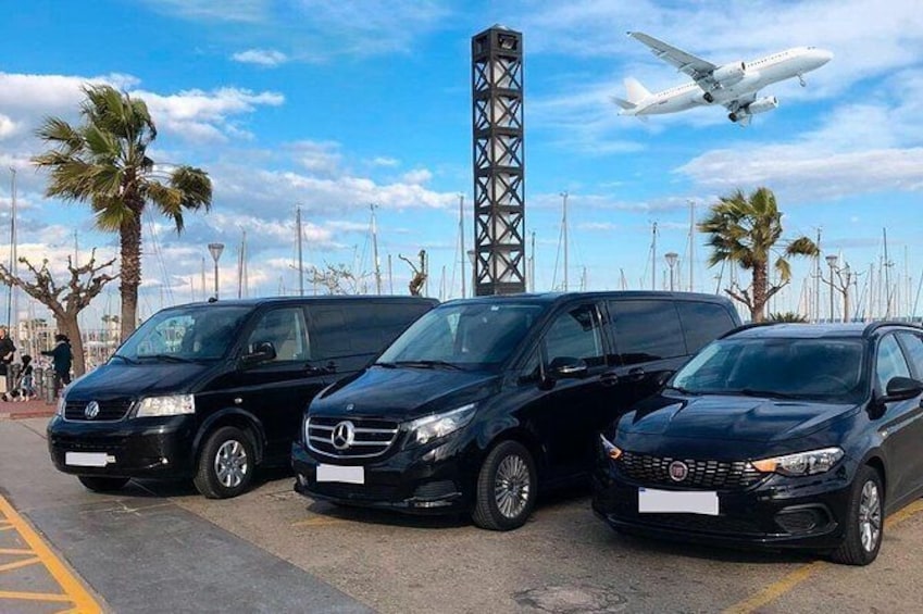 Show item 1 of 8. Tulsa International Airport (TUL) to Tulsa - Round-Trip Private Transfer