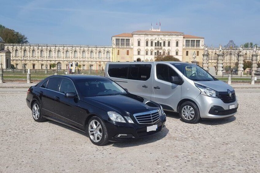 Show item 2 of 8. Tulsa International Airport (TUL) to Tulsa - Arrival Private Transfer