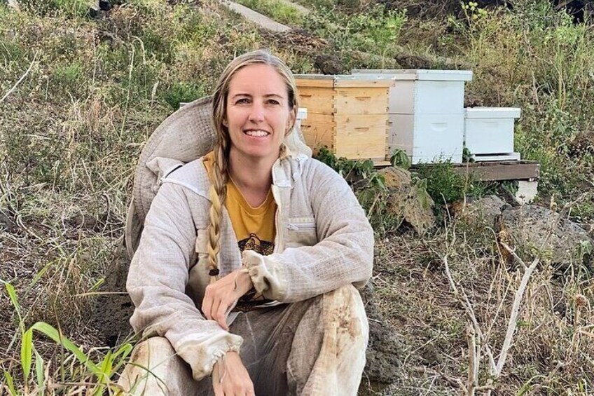 Meet Erica, Maui's local honeybee advocate and beekeeping enthusiast. Erica will teach you all about honeybees in her fun Honeybee Adventure tour.
