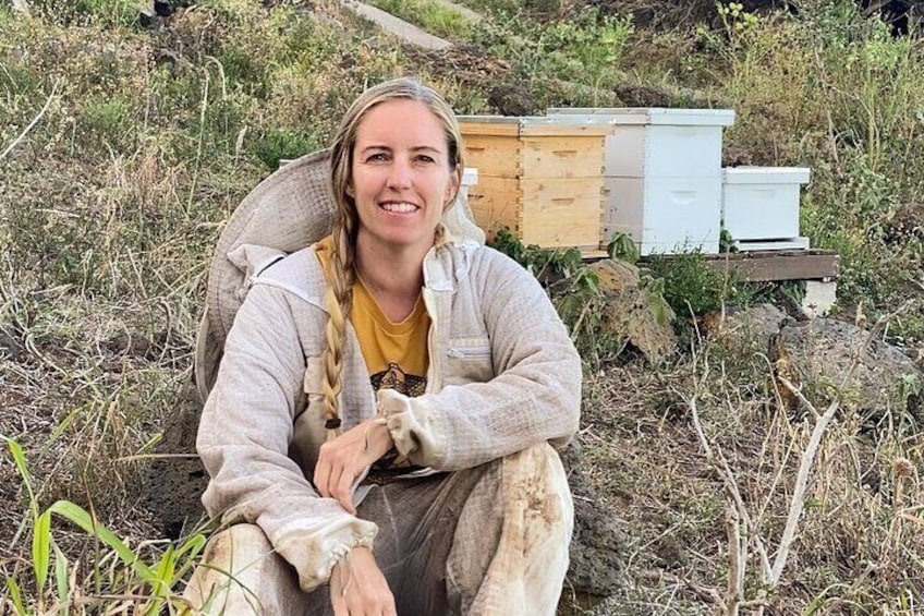Meet Erica, Maui's local honeybee advocate and beekeeping enthusiast. Erica will teach you all about honeybees in her fun Honeybee Adventure tour.
