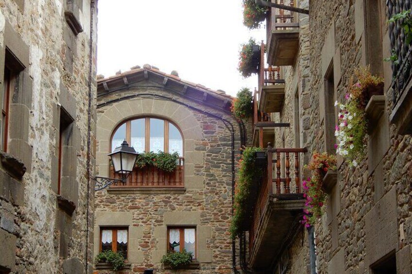 Pyrenees Medieval Village Hike from Barcelona