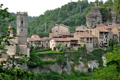 Pyrenees Medieval Village Hike from Barcelona