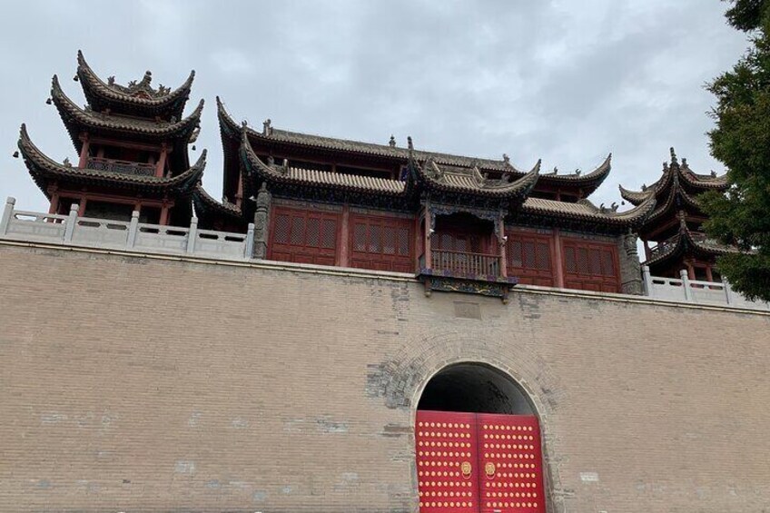 Private Day Tour in Yinchuan Including Lunch and Admission Tickets