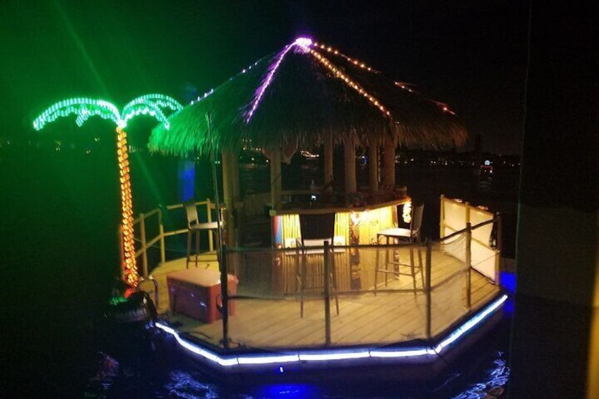 90 minute - Tiki Boat Cruise in Tampa - BYOB