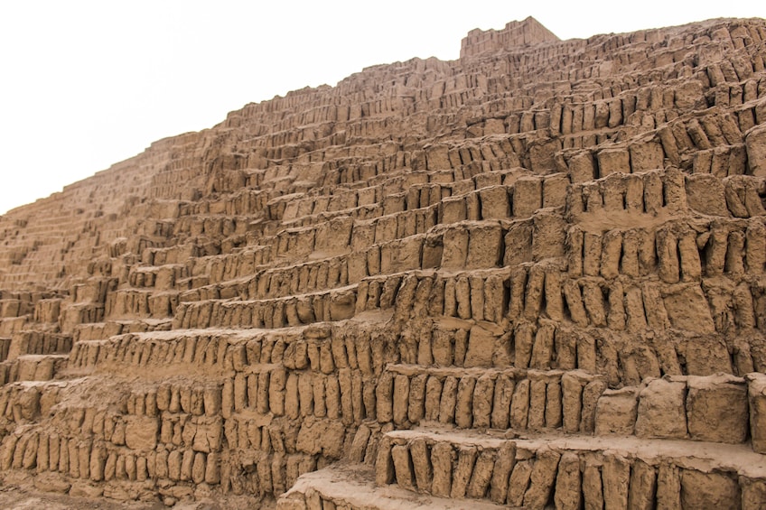 Half Day Private Tour to Huaca Pucllana & Huaca Mateo Salado