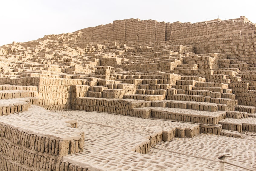 Half Day Private Tour to Huaca Pucllana & Huaca Mateo Salado