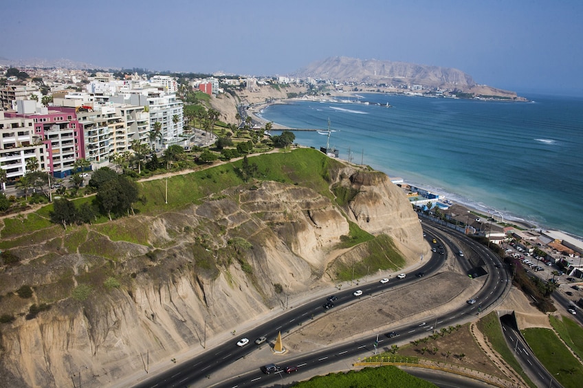 Barranco & Miraflores Boardwalk and Gastronomic Experience 