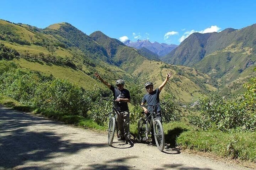 Mountain Bike: Quito to Mindo Cloud Forest - Full Day