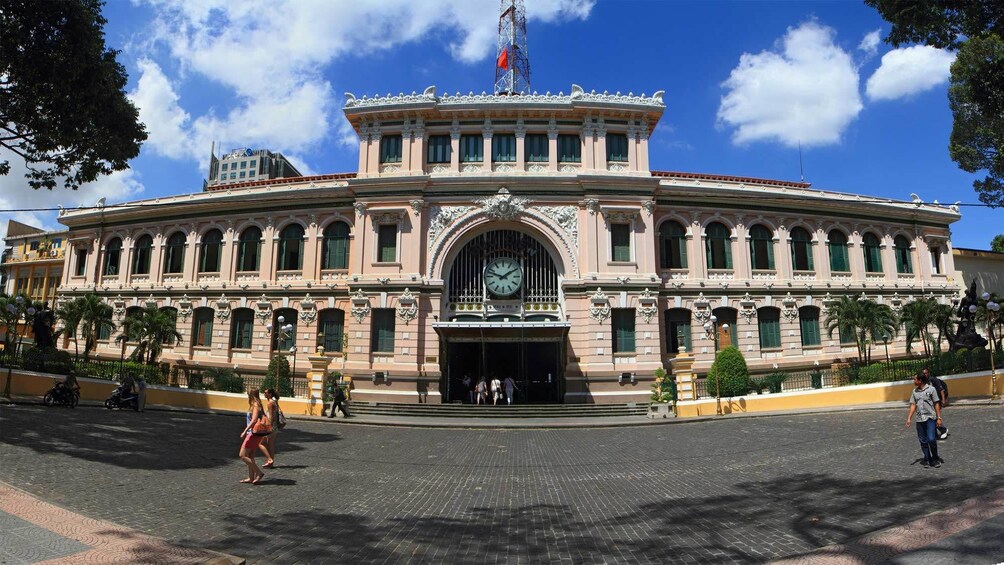 Saigon Central Post Office in Ho Chi Minh City 