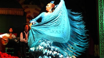 City Sightseeing & Live Flamenco Night Show in Sevilla