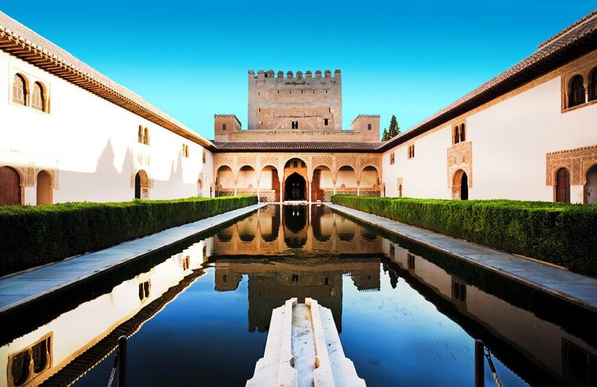Alhambra from Seville: Skip the Ticket Line
