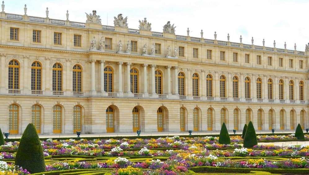 Small-Group Palace of Versailles Half-Day Guided Tour with Hotel Pickup
