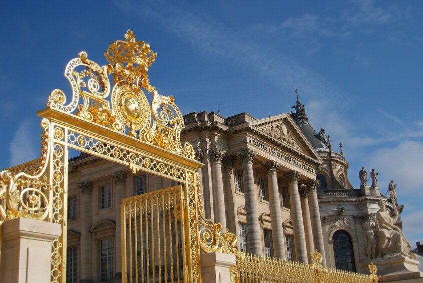 Small-Group Giverny & Versailles Palace with Lunch From Paris 