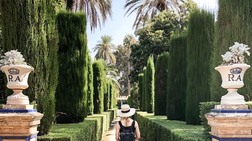 Seville, Alcázar,Cathedral-Giralda Skip-the-Line Guided Tour