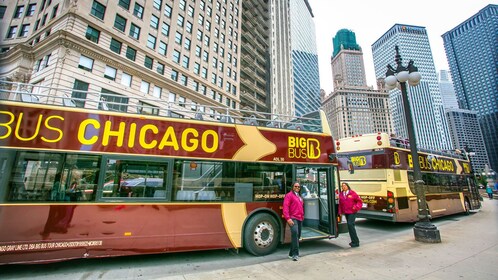 chicago tour bus parking