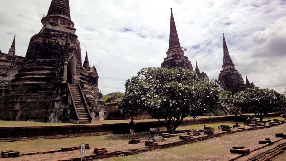 แสดงภาพที่ 1 จาก 5 old pointed structures in Thailand