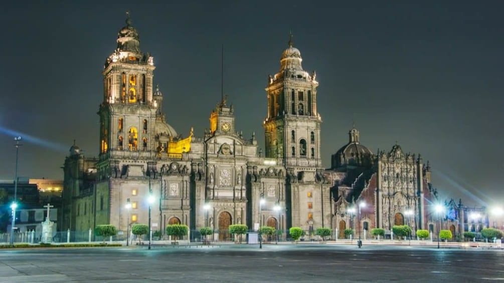 Historical building seen at night.