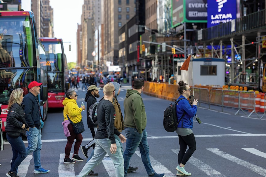 One-Day Highlights of NYC Tour by Foot, Subway and Ferry