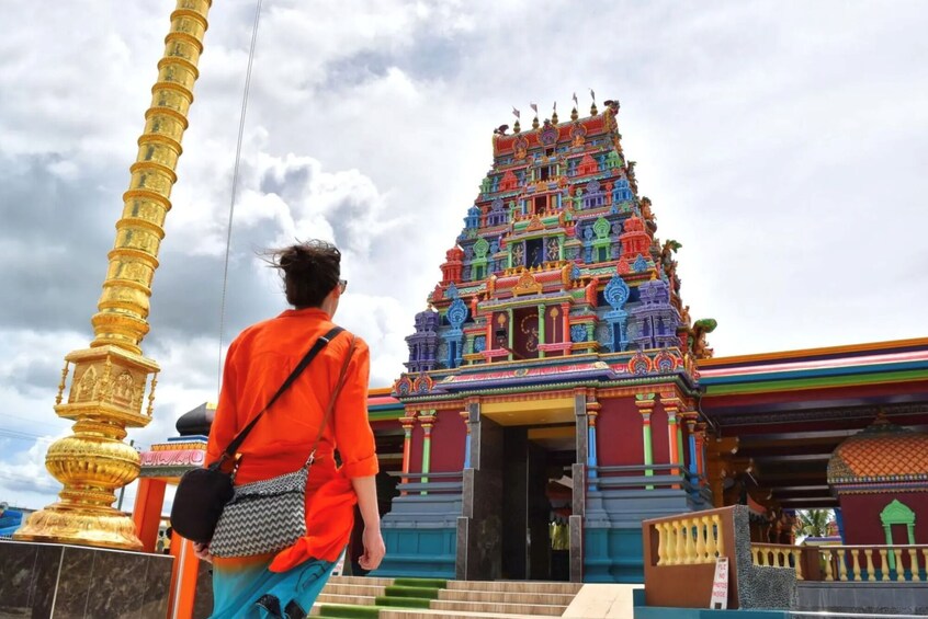 Nadi Half Day Sightseeing Tour