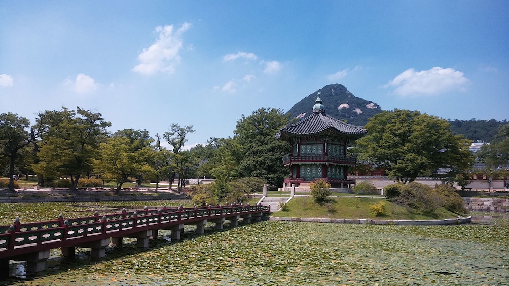 palace in seoul 