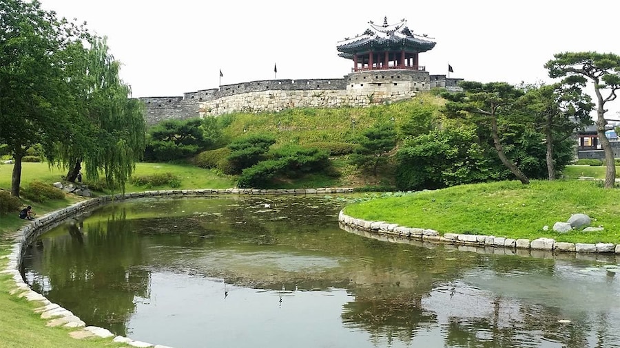 Scenic view of a lake in Seoul, South Korea