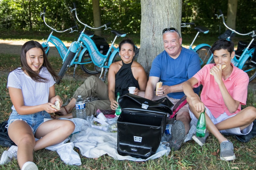 Versailles Bike Tour group stopping for picnic lunch
