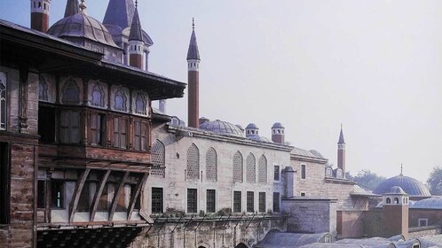 Ottoman Relics Tour to Topkapi Palace & The Hagia Irene Museum