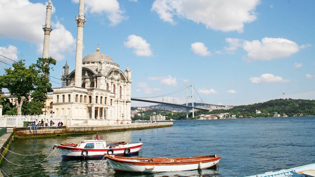 Beautiful panoramic view of the Ortaköy Mosque and its surroundings in Istanbul 