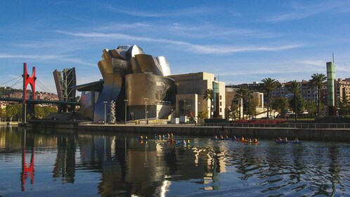 Visita de 3 días a Bilbao con paseo por el río y entrada al Museo Guggenhei...