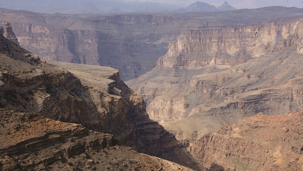 Oman Grand Canyon & Nizwa full day tour