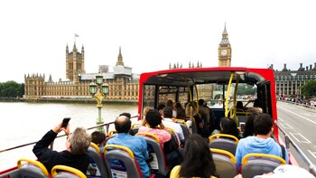 London City Hop On-Hop Off Bus + Walking Tour & River Cruise