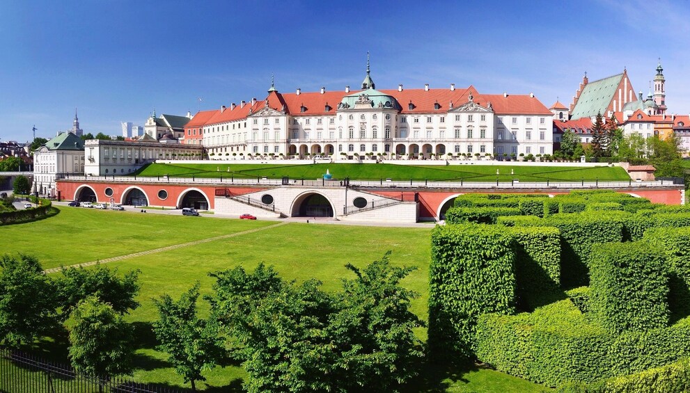 Warsaw Old Town walking tour with private guide 4 h