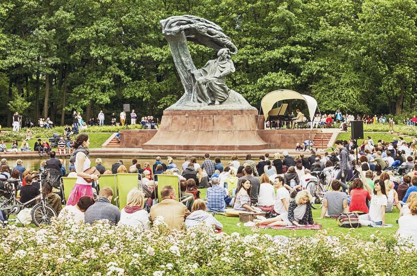 Warsaw city tour with private guide & transportation 4 h