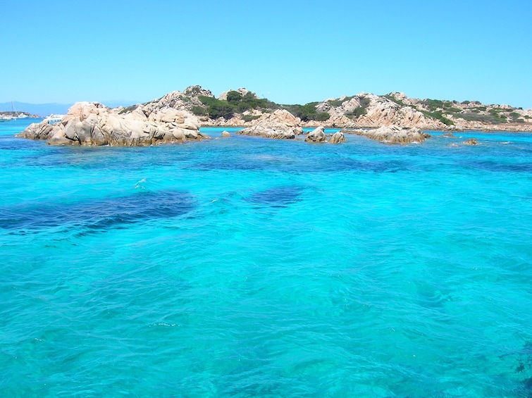Boat tour in the La Maddalena Archipelago in Sardinia