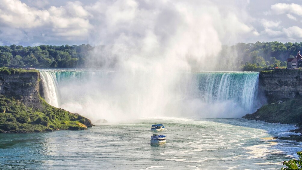 Niagara Falls Day Trip from Washington D.C. by Air